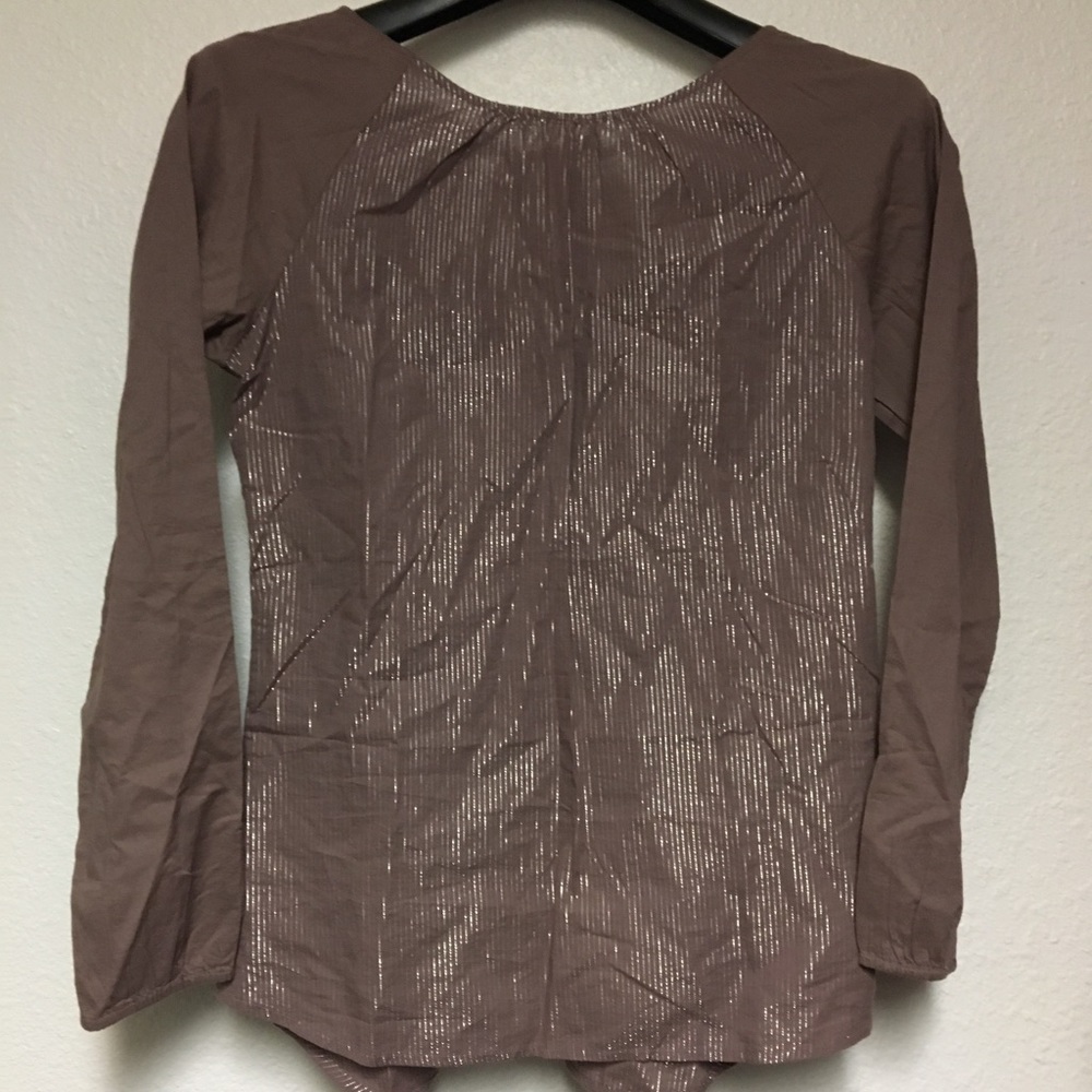 Gap blouse with ties in back